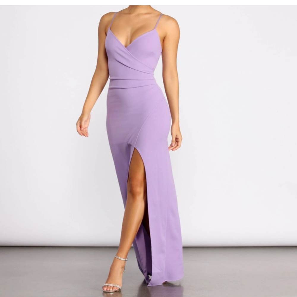 NWT** Windsor- Lavender Olena Wrap Skirt Crepe
Dress size Sm